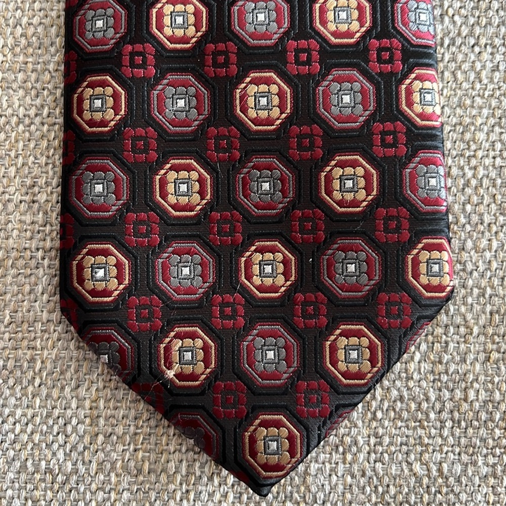 Harve Benard by benard holtzman tie 100% Polyester